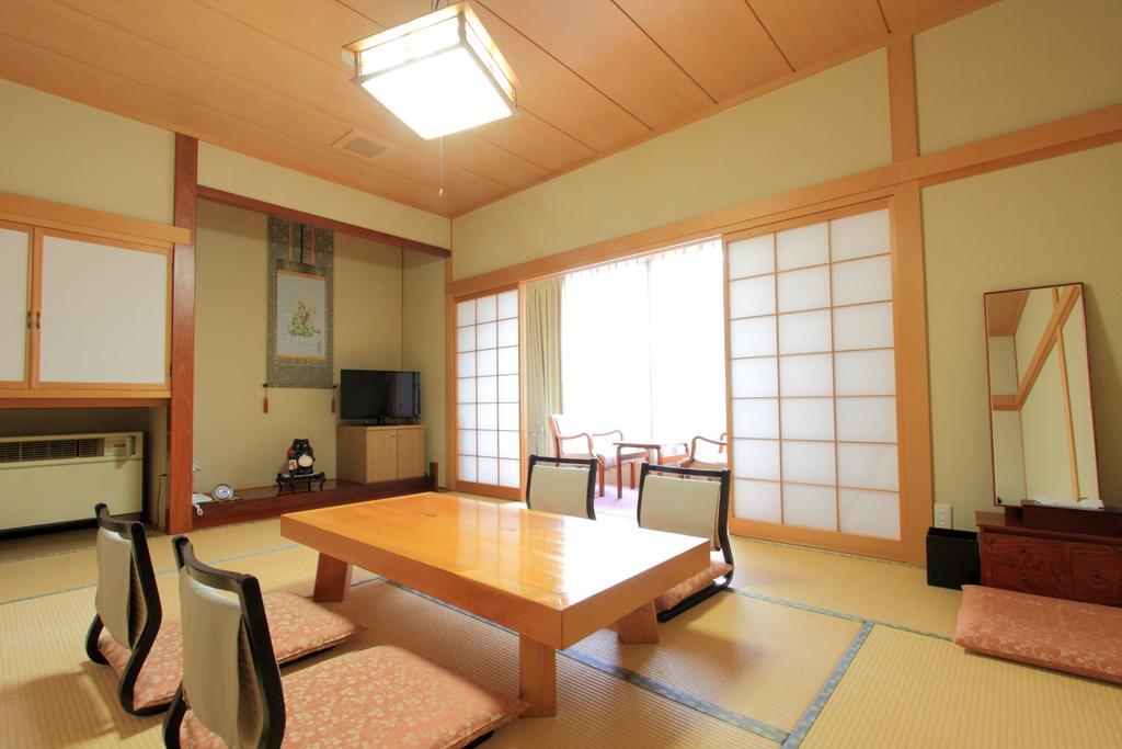 Hotel Yanagi No Yu Aomori Habitación foto